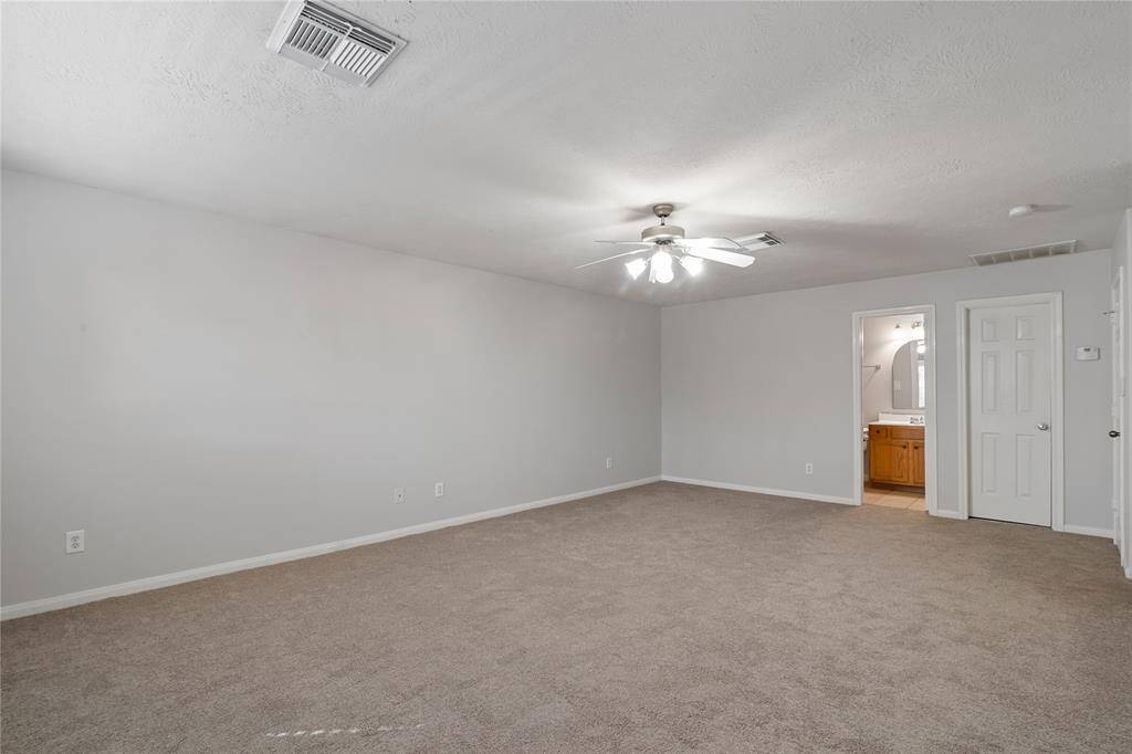 gameroom, bed 5  or multi generational space