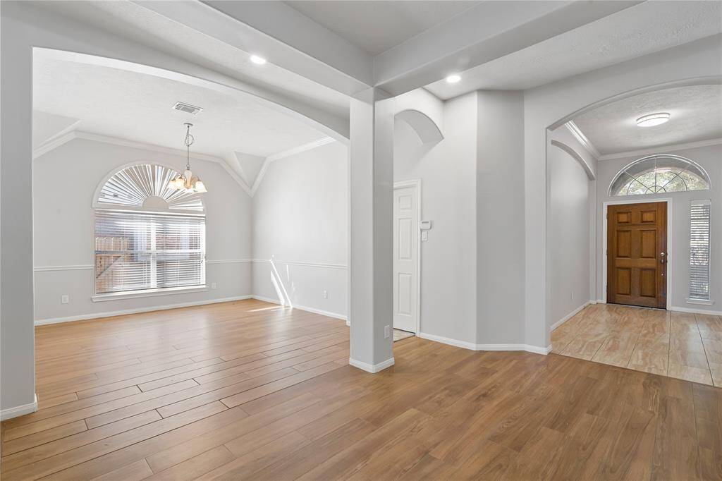 entry way to family room and dining room
