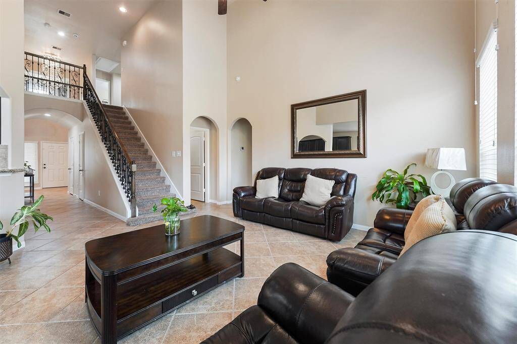 Living view 4 facing staircase