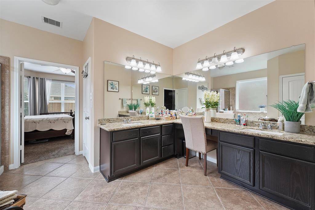 View 2 of very spacious  vanity area
