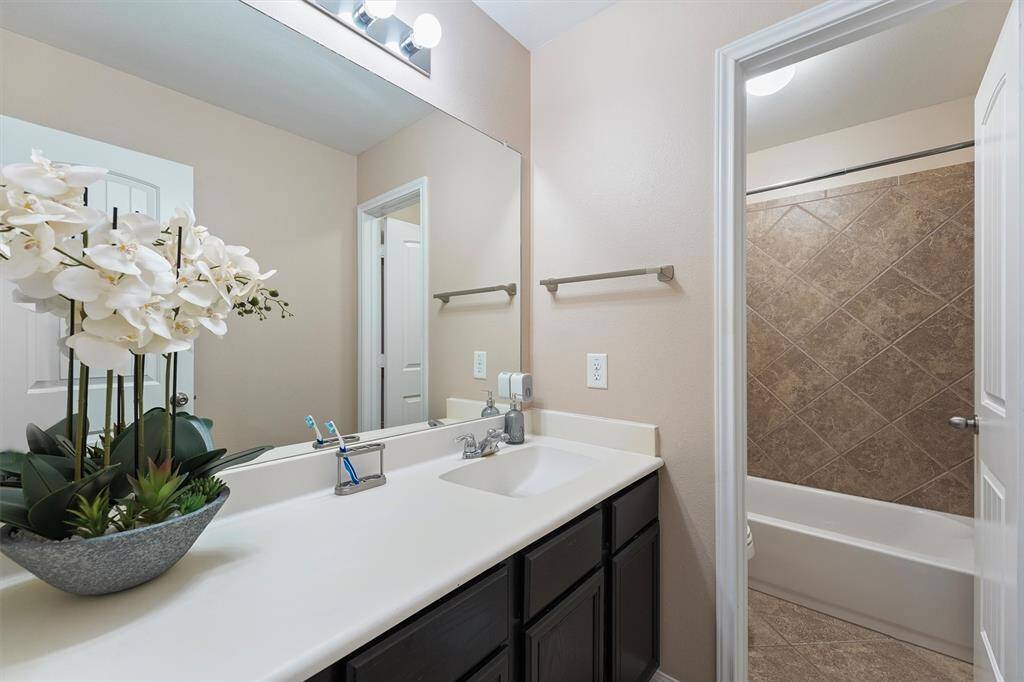 Full Bath upstairs