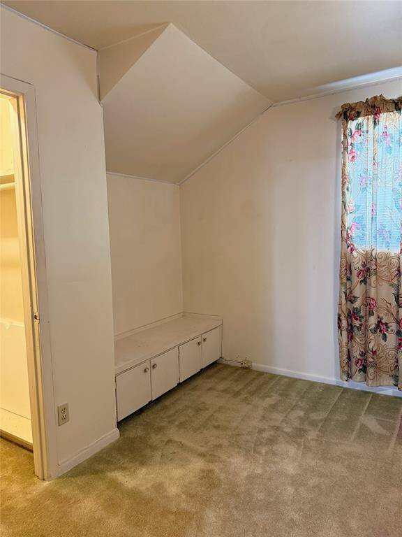 Bedroom 2 storage bench.