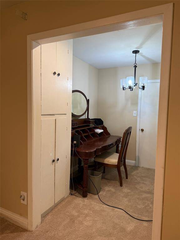 Primary bedroom extra space 2