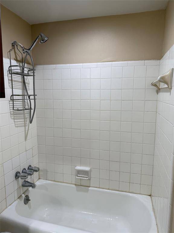 Downstairs bath 2b