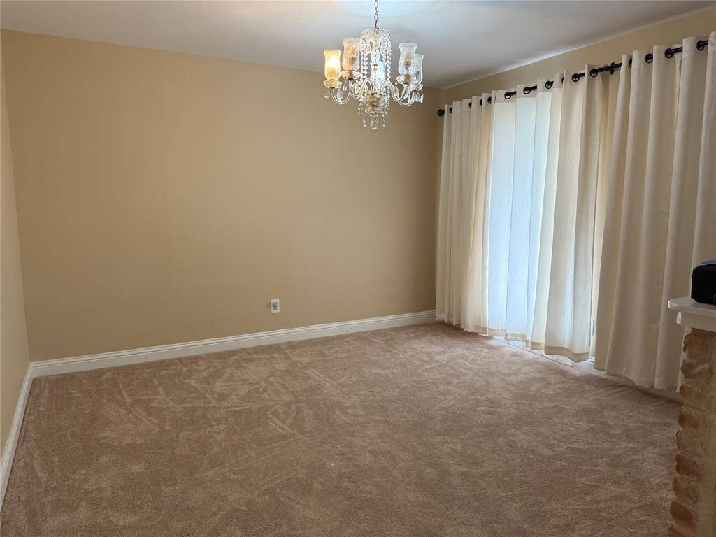 Formal Dining