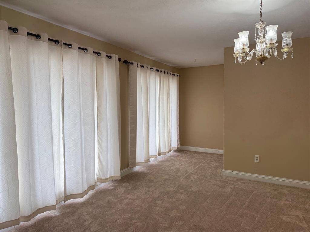 Formal living