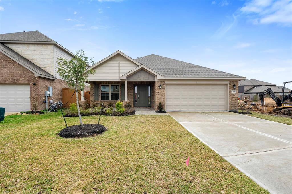 Welcome to 13540 Diamond Reef Ln!