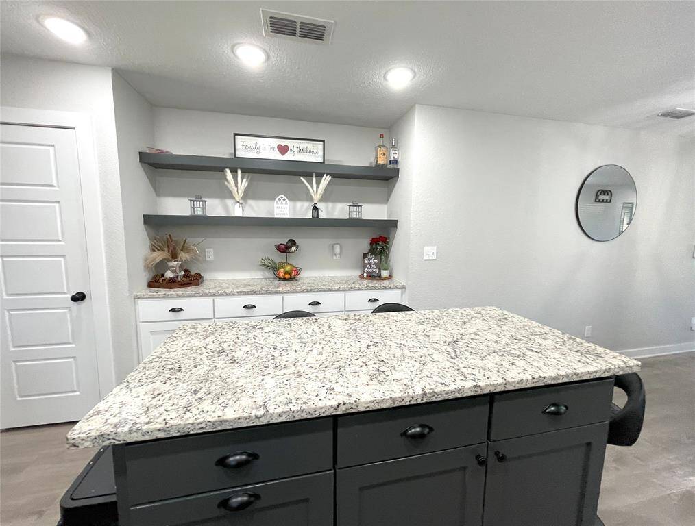 Kitchen Island_Storage