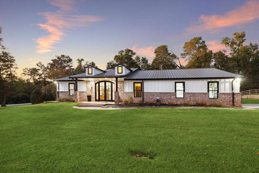 Enjoy the sunsets in this lovely custom build in the highly sought after gated community of Emerald Lakes.
