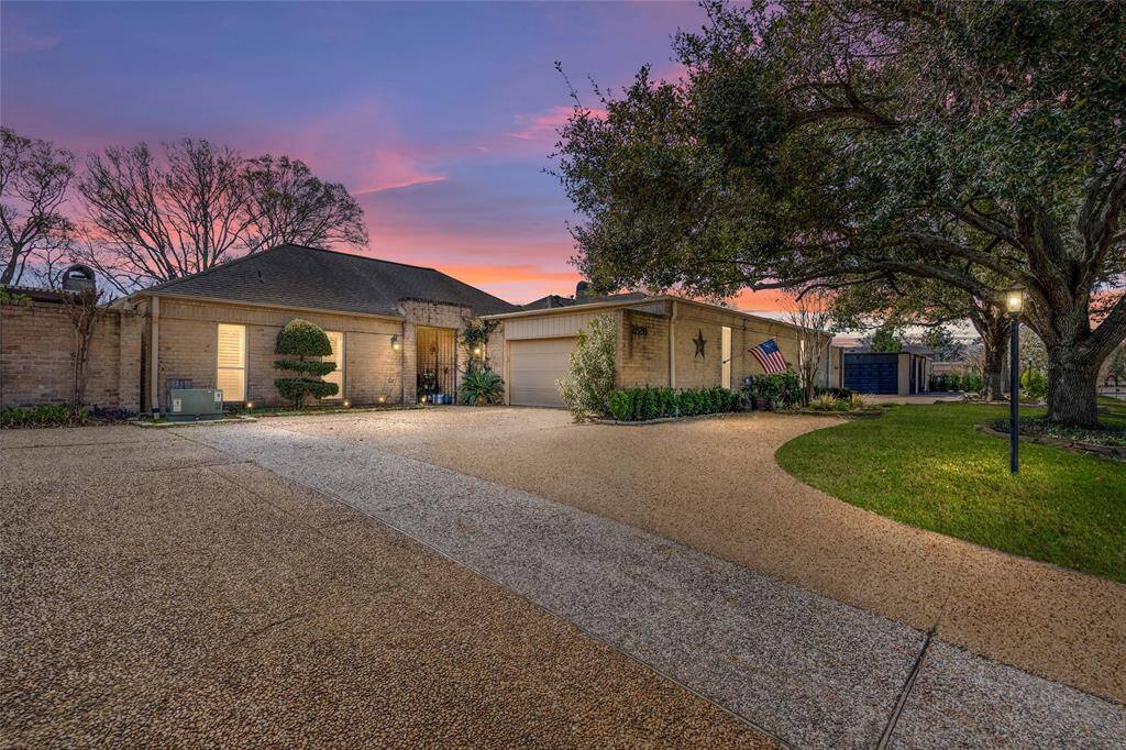 Welcome to 2526 Country Club Boulevard in Sugar Creek Country Club! This 3-bedroom, 2.5-bath home offers 2,690 sq. ft. of living space on a 6,760 sq. ft. lot in a desirable golf course community. Spacious interiors, a functional layout, and a prime location make this home a fantastic opportunity!