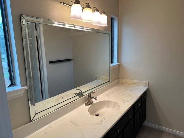 Large vanity in "jack & jill" bathroom
