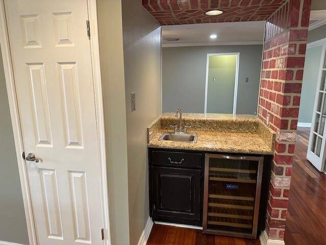 Wet bar with dual zone wine cooler