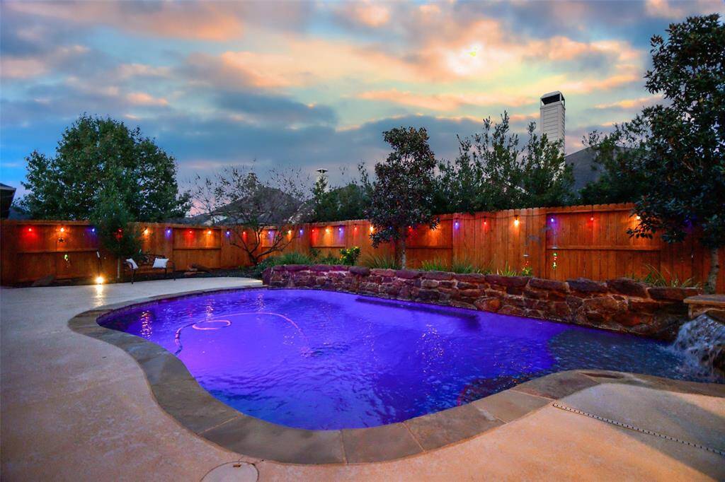 Welcome to 2935 Red Maple Drive