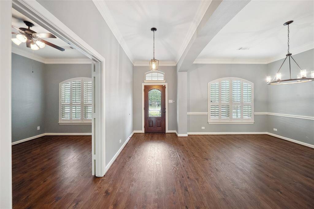 Impressive entry foyer