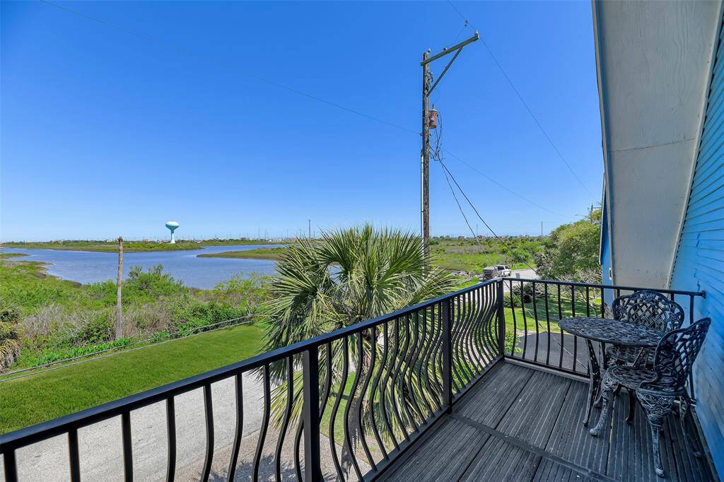 The east facing is a great place for your guest to enjoy the sunrise.