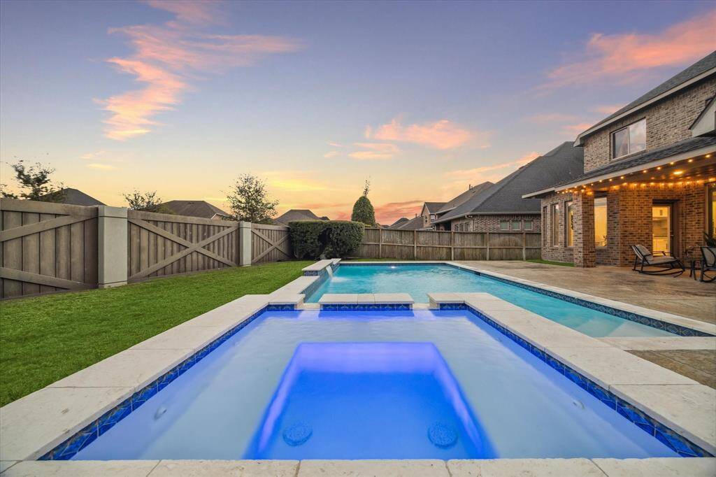Enjoy the perfect staycation with a heated spa and a refreshing pool, ranging from 4 to 6 feet deep.