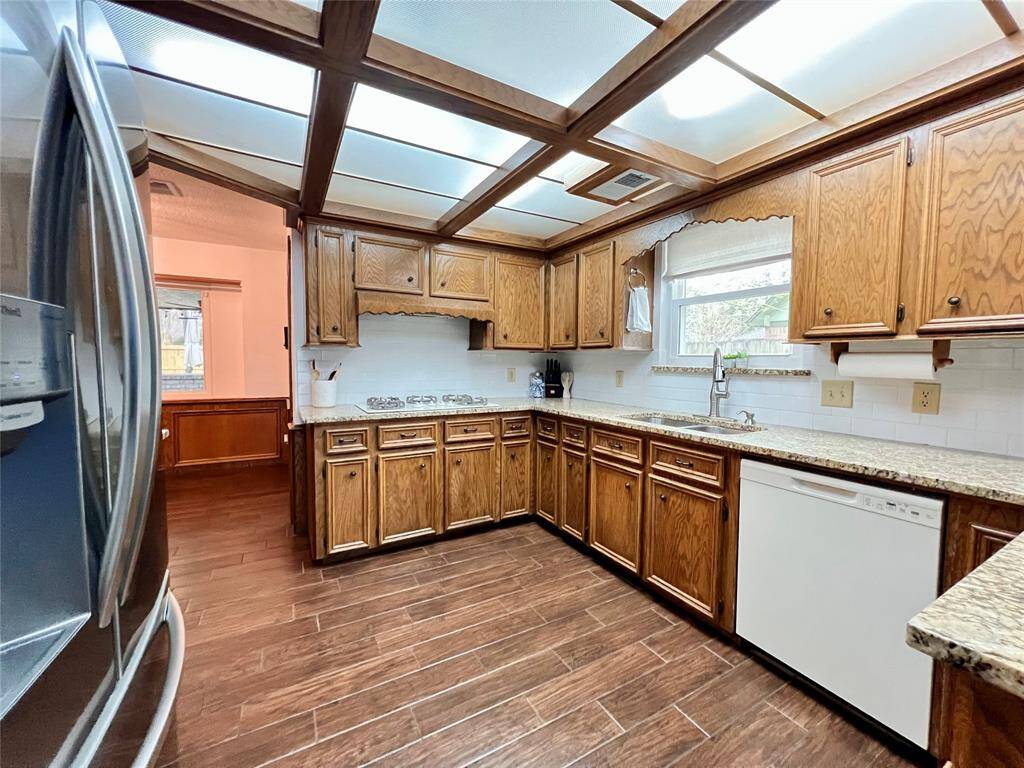 Look at all this counter space
