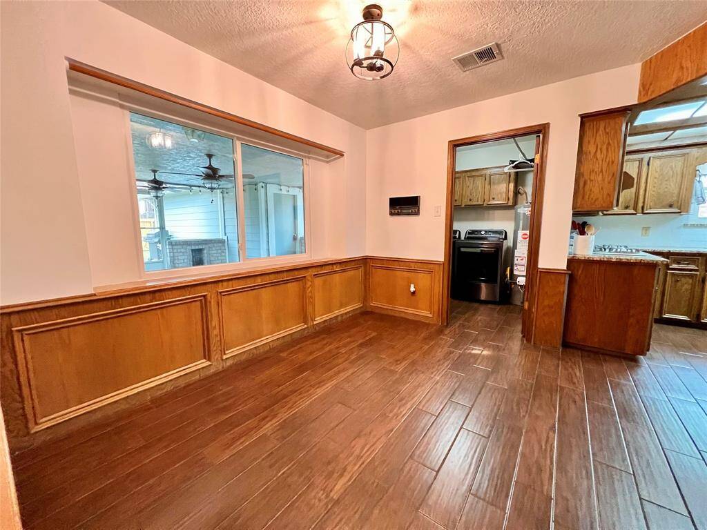 breakfast nook
