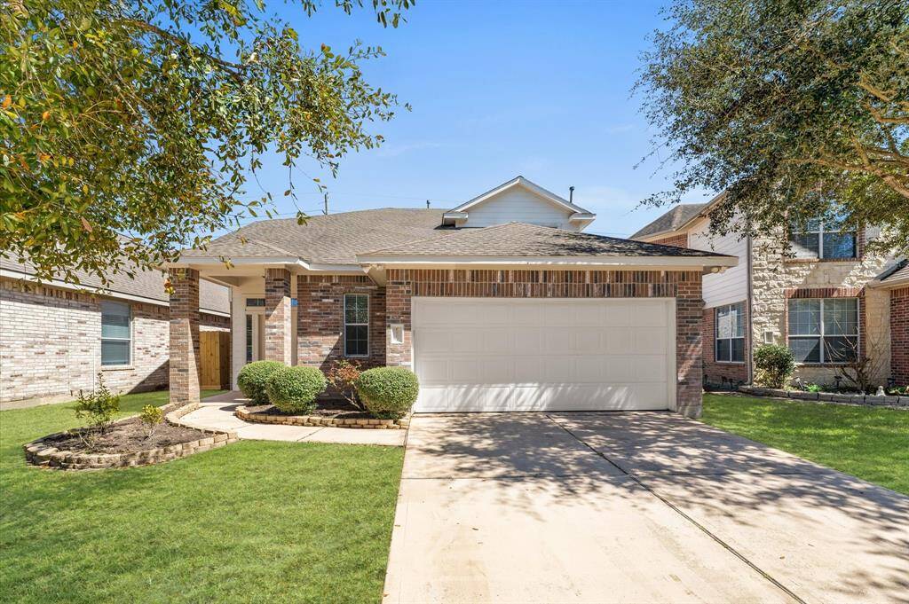 Welcome Home to 6503 Applewood Forest Drive, Katy, TX 77494!