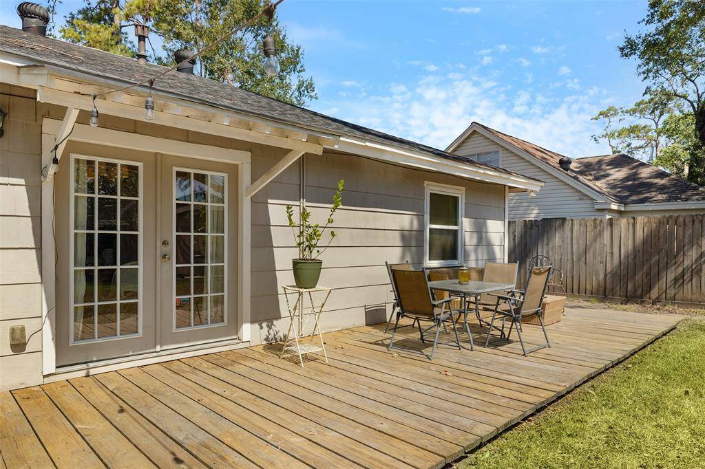 Covered parking and a great entertaining space