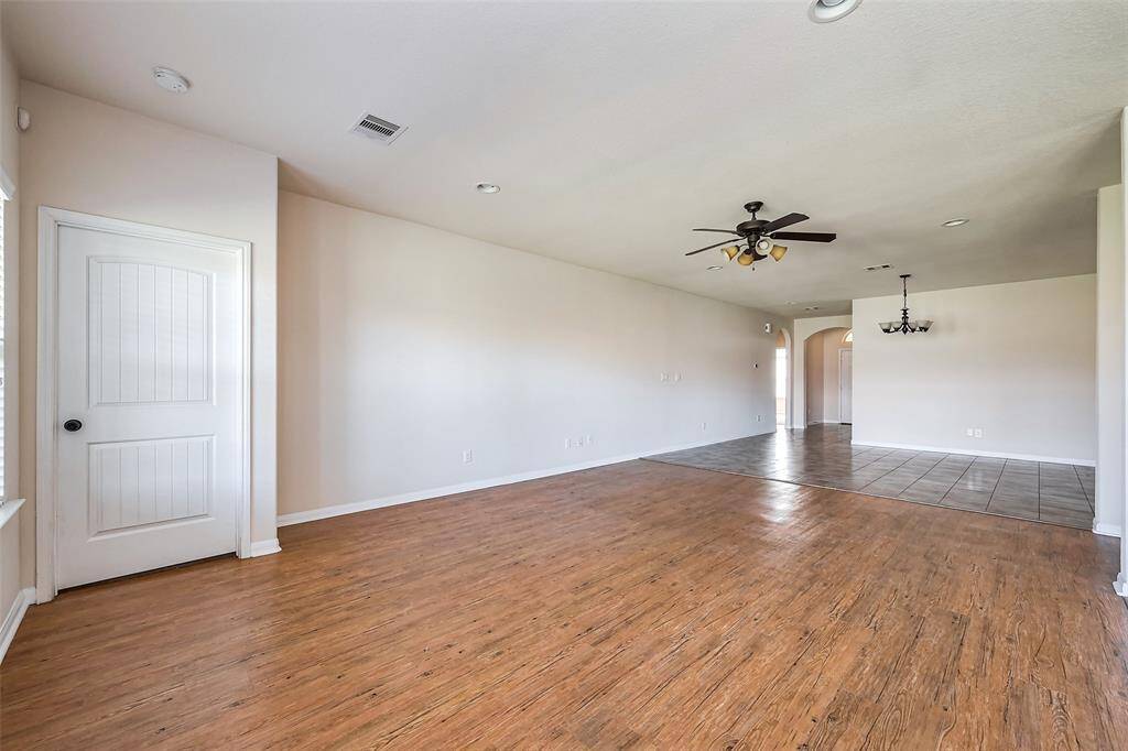 another view of the living area.