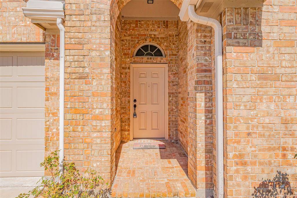 Entrance door.