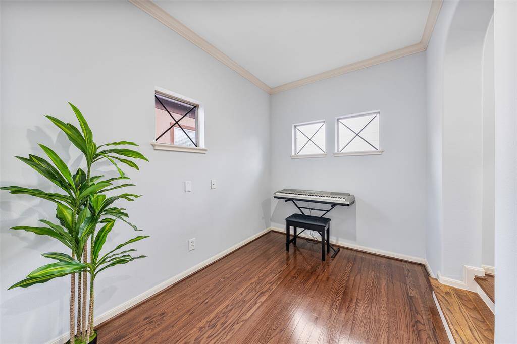 Property Image 28