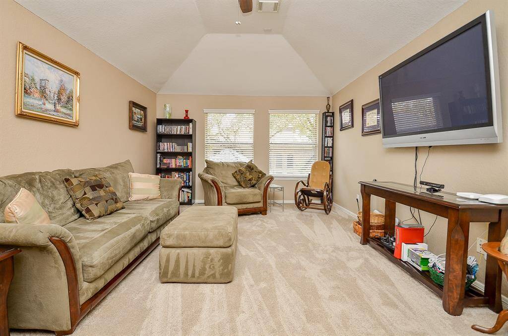 Huge 2nd floor Game Room