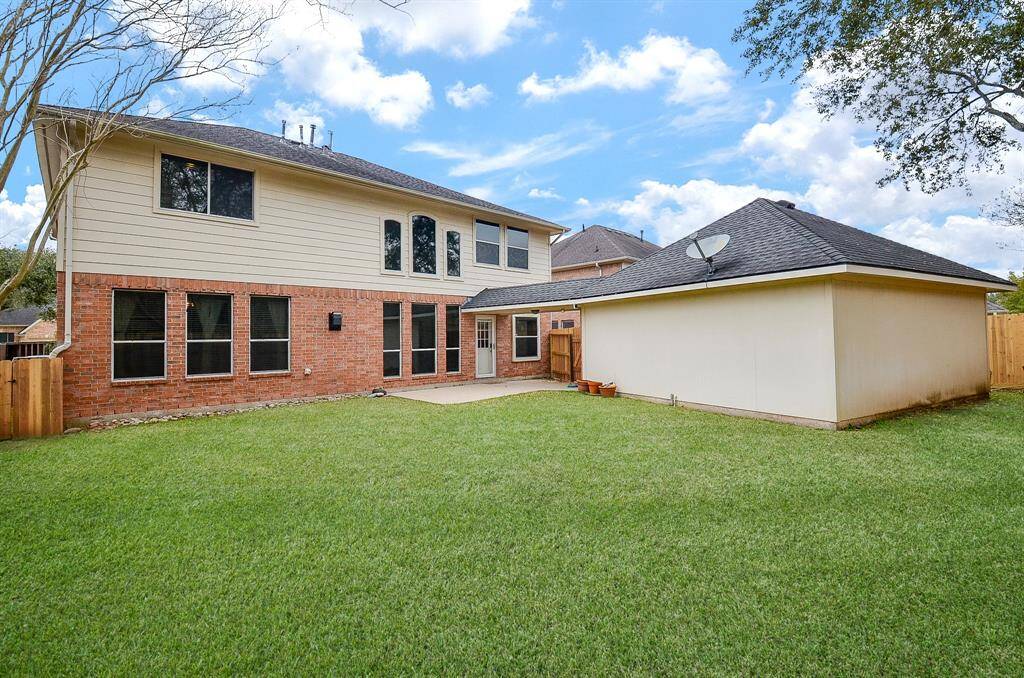 This is definitely a pool sized yard!