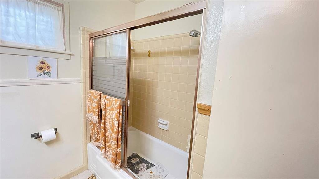 Separate shower