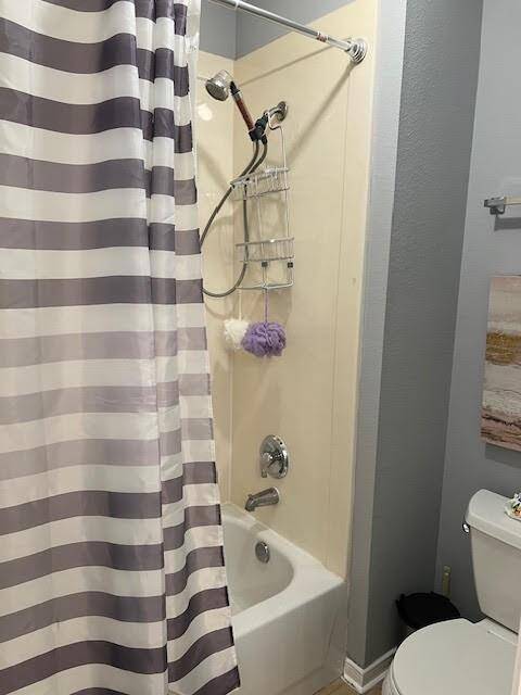 Shower/tub 2nd floor