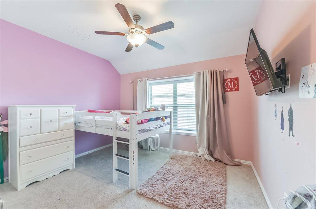 Room is no longer pink! New pictures will be taken.