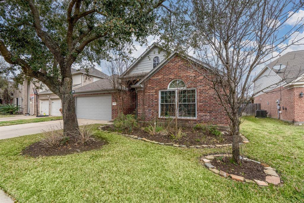 This open concept one story offers 4 bedrooms and 2 full baths.