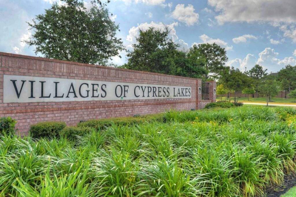 Villages of Cypress Lakes