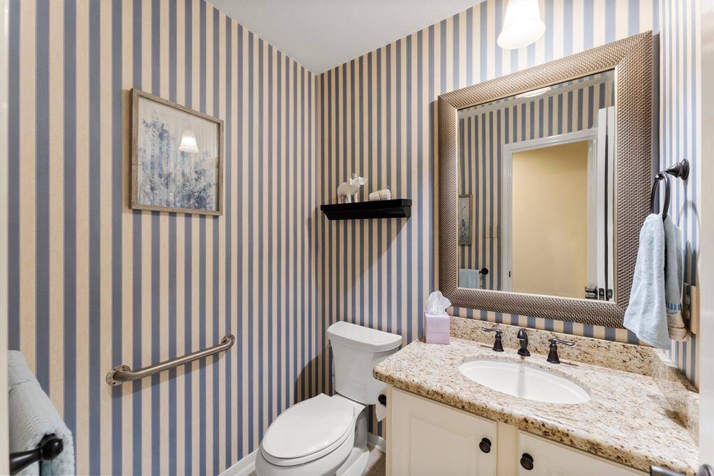 A 1/4 bath here-near Murphy Bed,too.