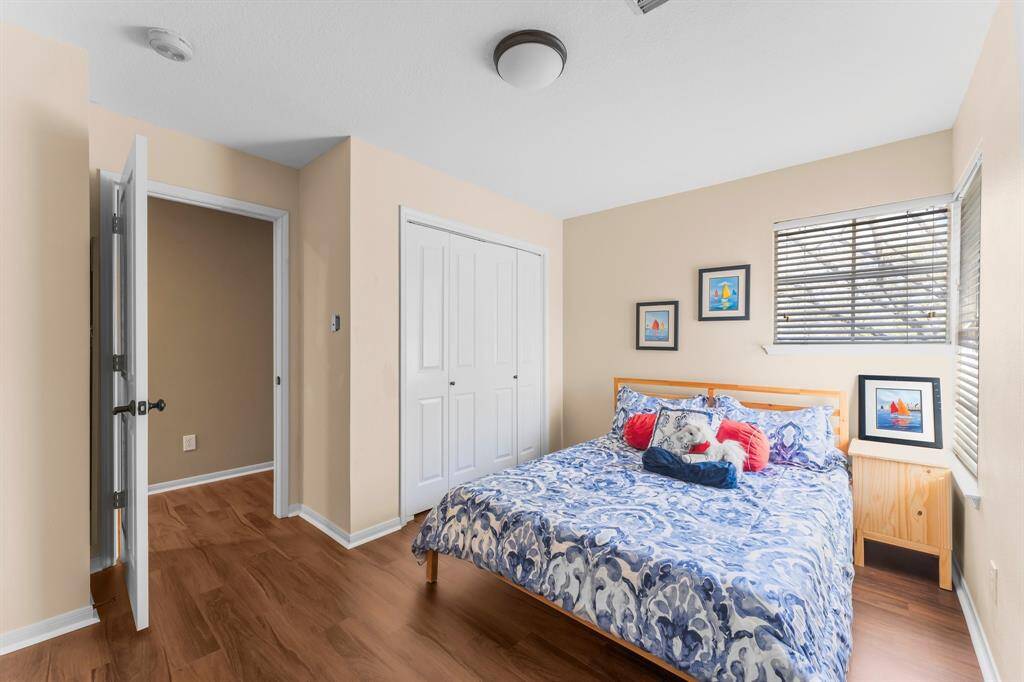 1 of the upstairs secondary bedrooms.