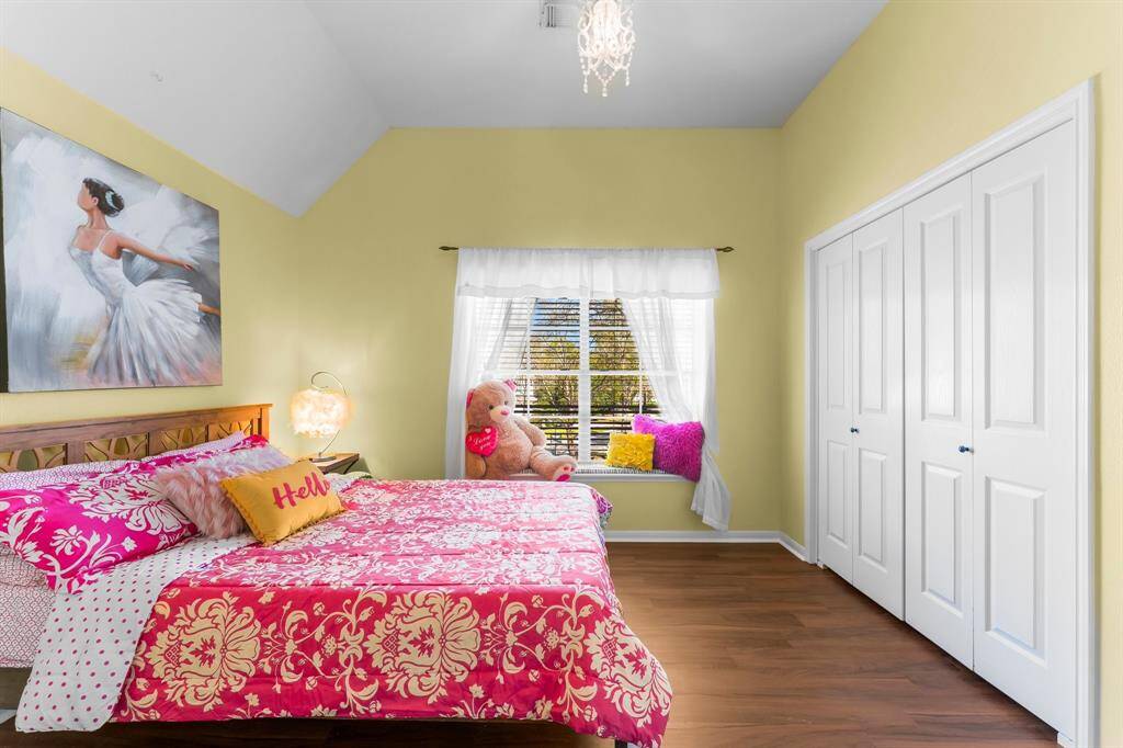 Wow! Same flooring in all but bathrooms up.