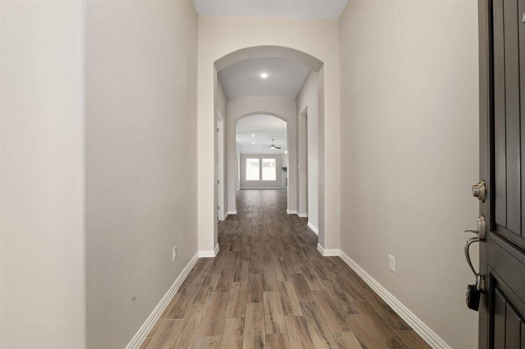 Formal entry area! The home has NEW INTERIOR PAINT throughout!