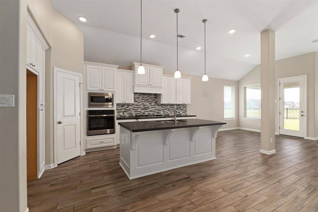 Another view of the island kitchen!