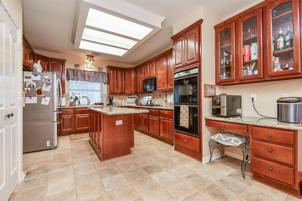 Granite countertops, and so much storage!
