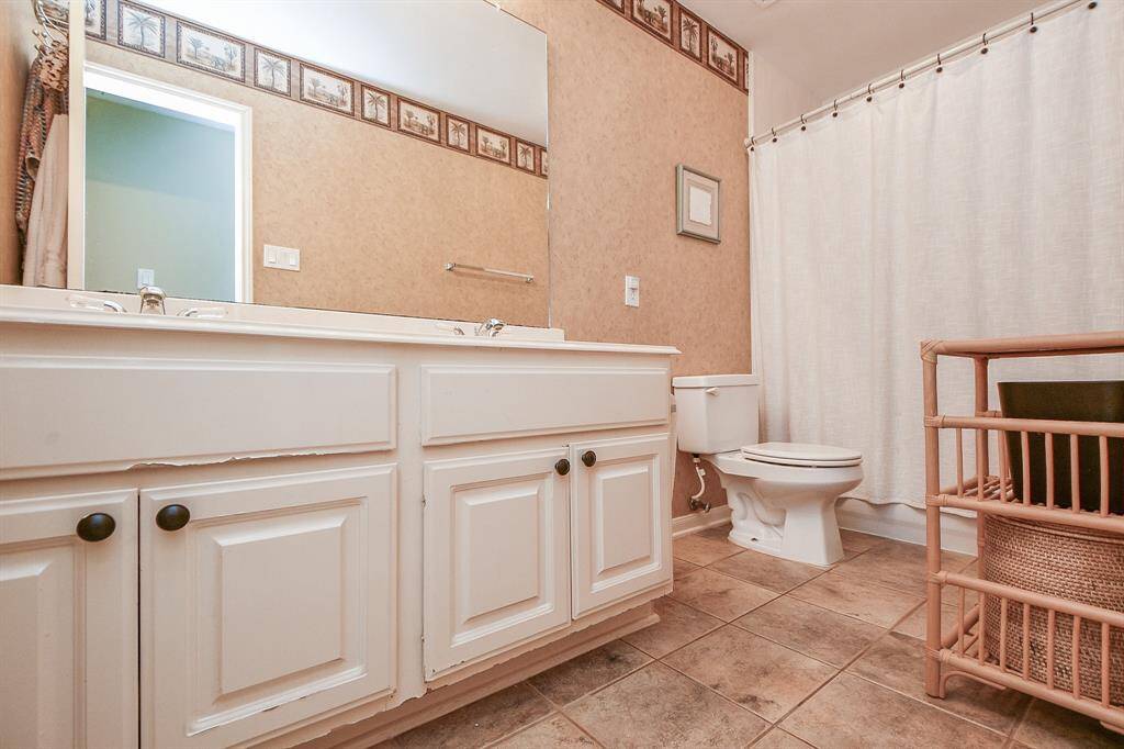 Upstairs bathroom