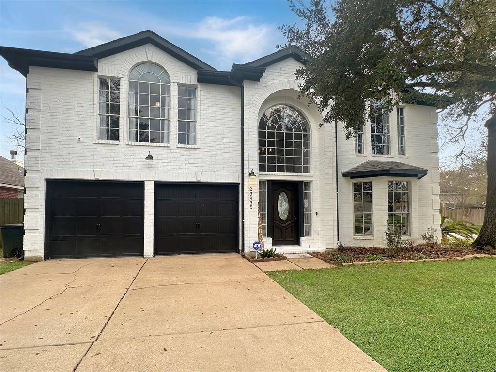 Welcome home to Katy! This property offers a perfect blend of location, lifestyle, and space, all designed to make you feel right at home.