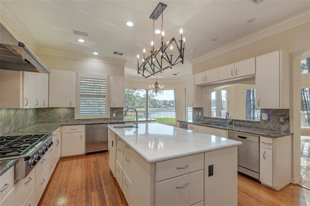 Everything you could want in a kitchen, the quartz on the island was a 2023 update, along with lighting fixture, and faucets.