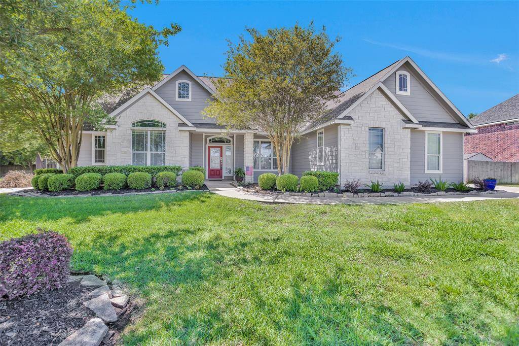 Welcome to 291 Berkley Drive! Custom single-story 4 bed/ 3 bath/ 2 car garage on 0.34 acre lot. NEW Cedar Fence! New HVAC.Roof replaced in 2015.