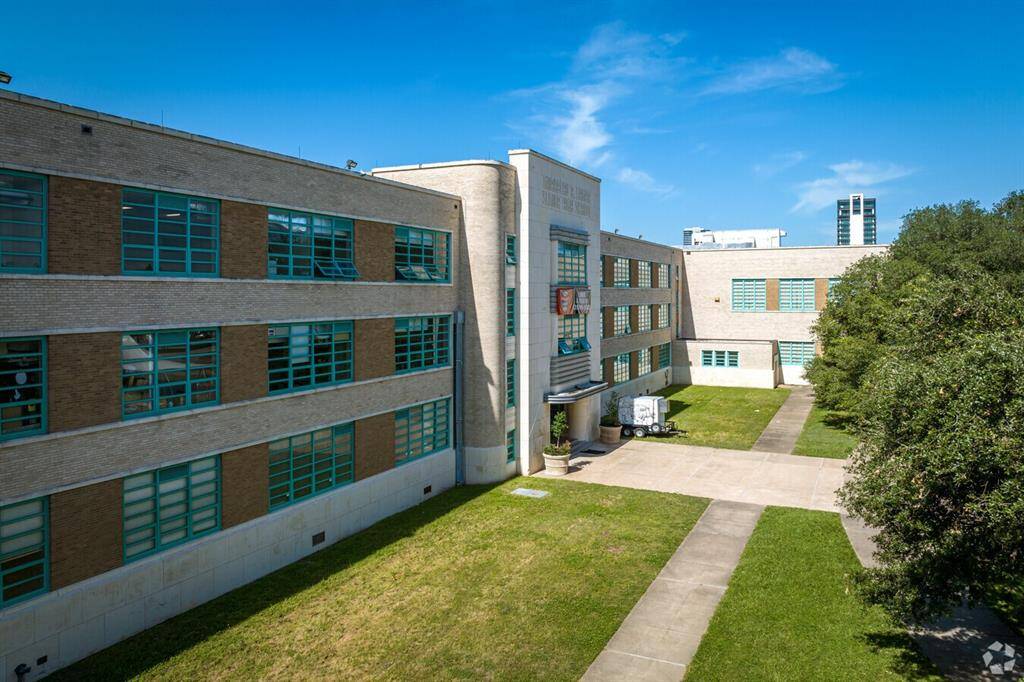 Lamar High School is recognized as an International Baccalaureate World School.