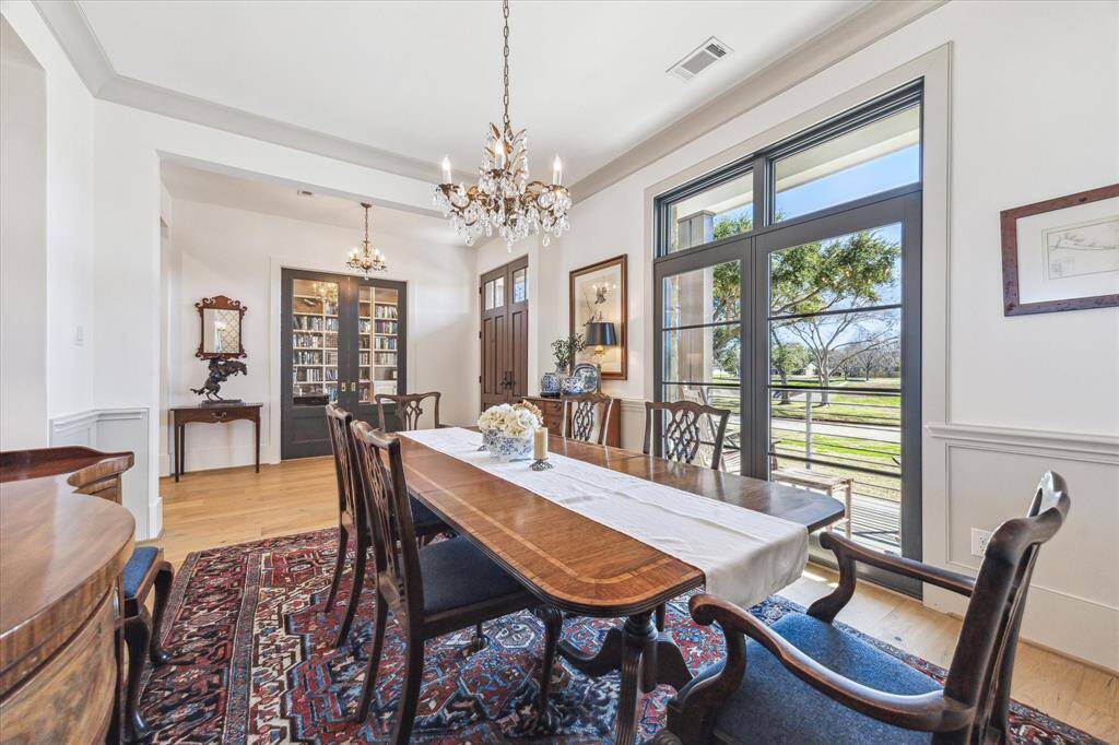 Opulent Dining room for intimate dinner parties and festive luncheons with heavenly lush green views.
