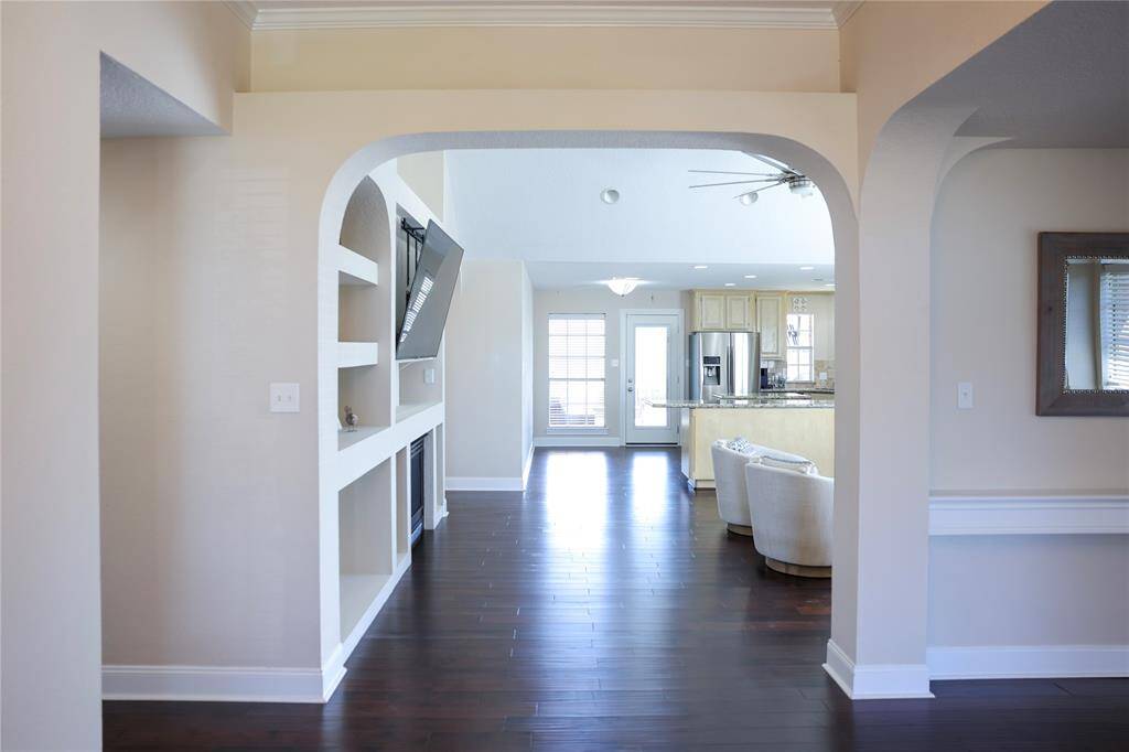 a view of the living room to the kitchen