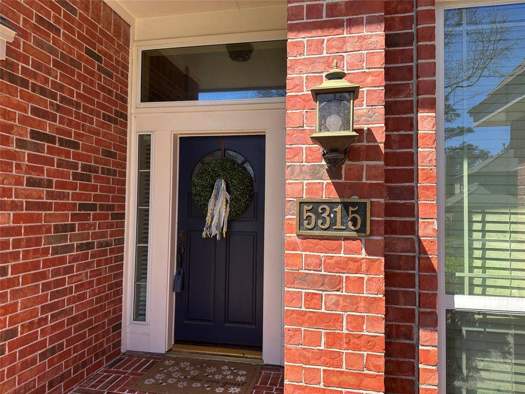 So much charm and curb appeal on this home!