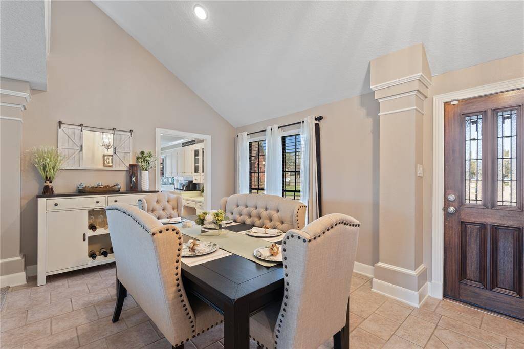 Formal Dining