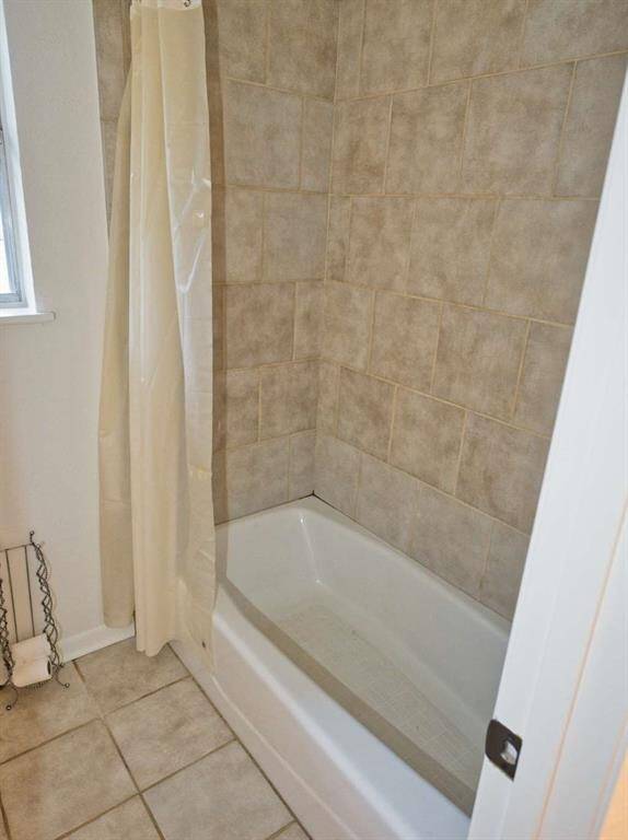 Title. Tub w/Shower